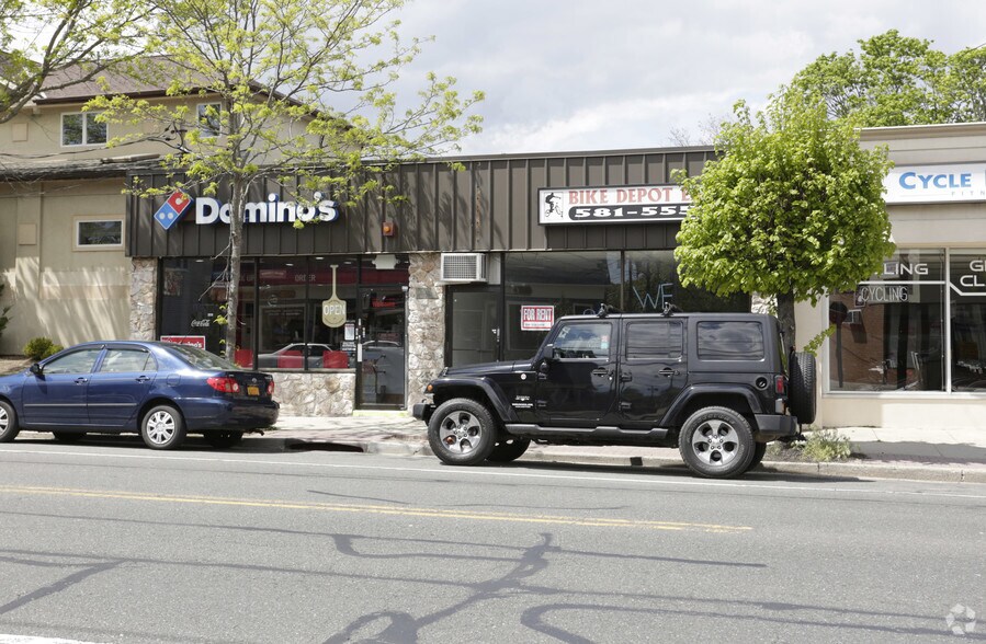 More Photos Of 75-77 W Main St, East Islip Storefront For Lease