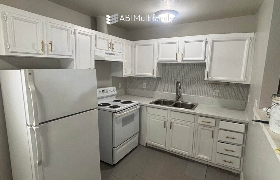 More Photos Of 2215 Stewart Ave, Las Vegas Apartments For Sale