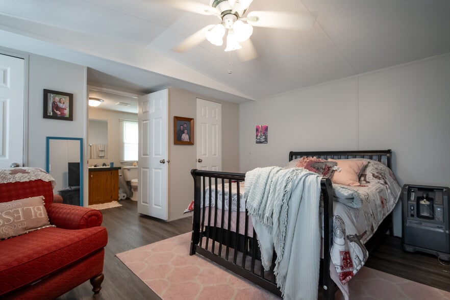 More Photos Of 3655 Neese Commerce Rd, Hull Multifamily For Sale