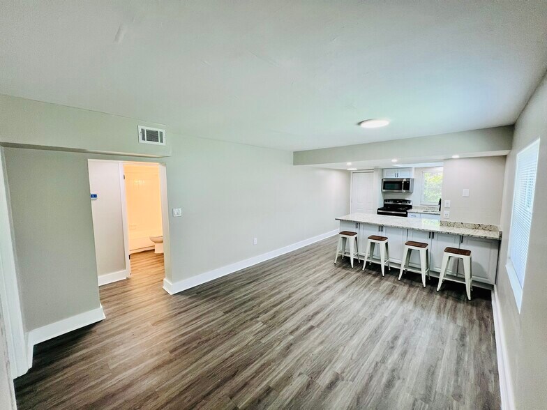 More Photos Of 2035 Alpine Rd, Clearwater Apartments For Sale