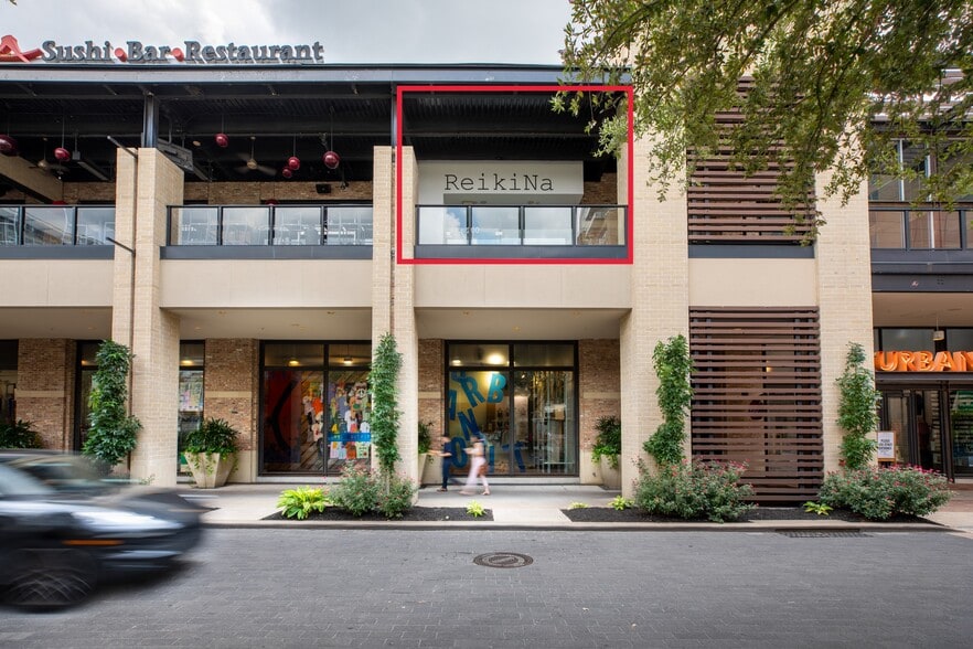 More Photos Of 800 Town And Country Blvd, Houston General Retail For Sale