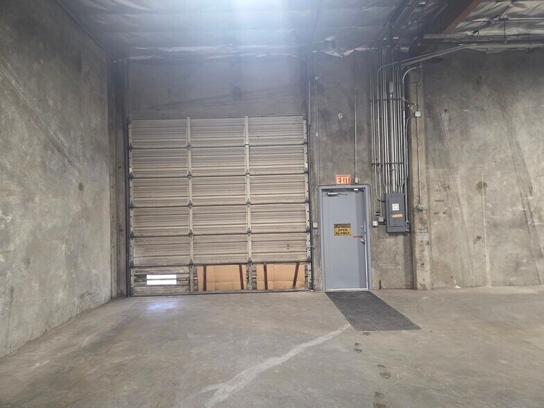 More Photos Of 4101 Franklin Blvd, Sacramento Warehouse For Lease