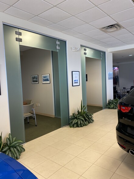 More Photos Of 1800-1850 E Merritt Island Cswy, Merritt Island Auto Dealership For Sale