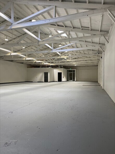 More Photos Of 611 W Fremont St, Stockton Warehouse For Lease