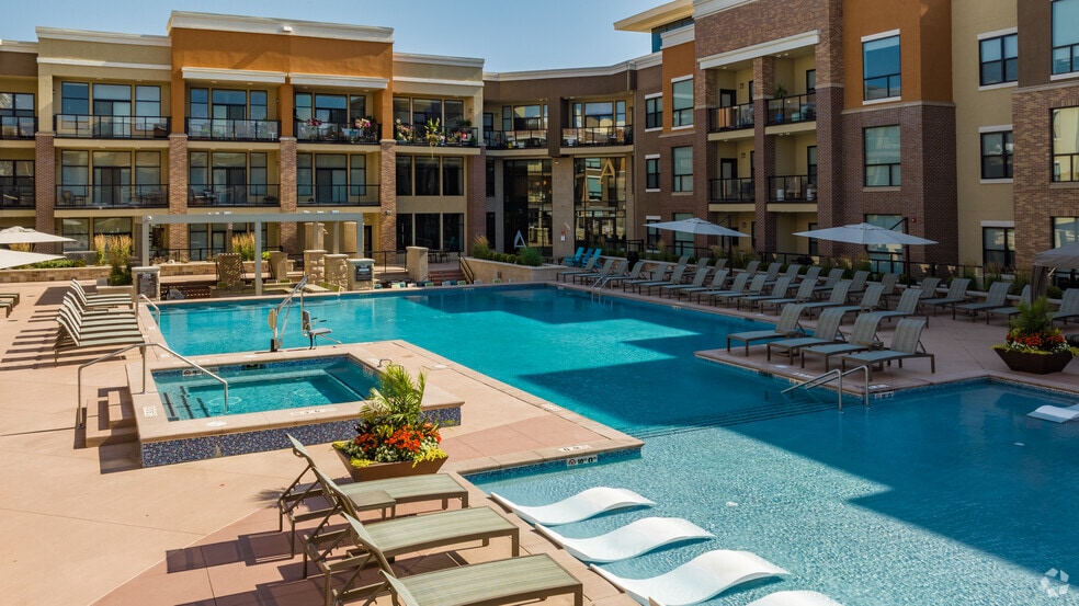 More Photos Of 10401 College Blvd, Overland Park Apartments For Lease