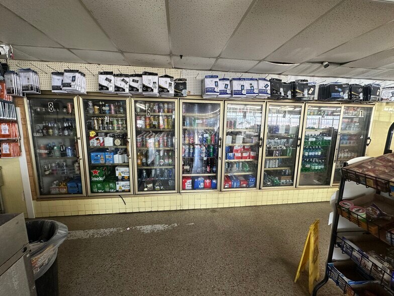 More Photos Of 1345 Kathleen Rd, Lakeland General Retail For Sale