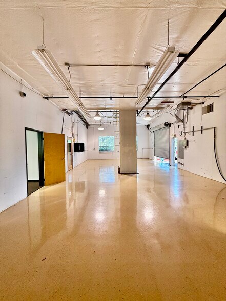 More Photos Of 333 Crown Point Cir, Grass Valley Office For Lease