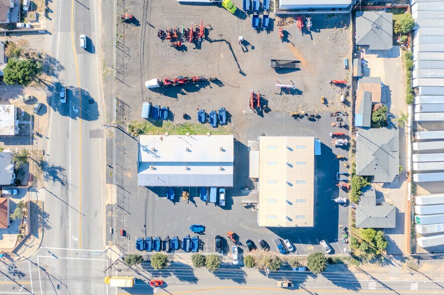 More Photos Of 15286 Arrow Route, Fontana Warehouse For Lease
