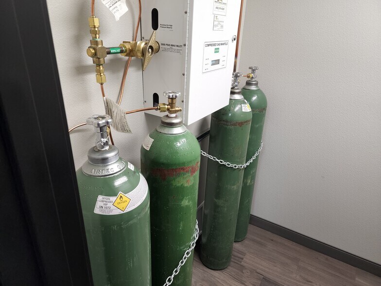 More Photos Of 1600 W Sunset Rd, Henderson Medical For Lease