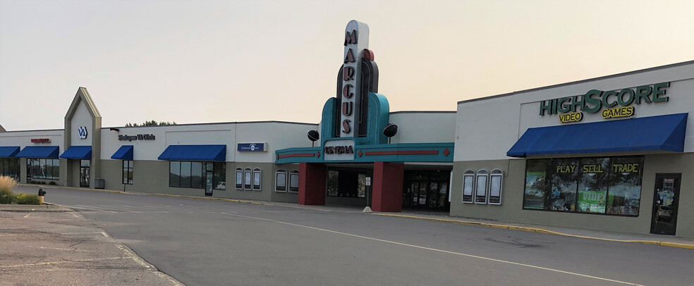 Primary Photo Of 1116 Shakopee Town Sq, Shakopee Movie Theatre For Sale