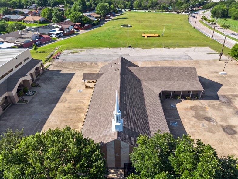 More Photos Of 2111 Skyline Dr, Mesquite Religious Facility For Sale