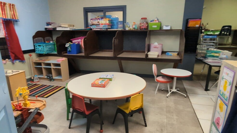 More Photos Of 25541 Sorrento Ave, Sorrento General Retail For Sale