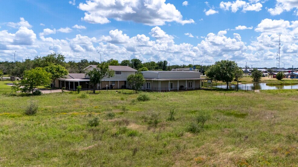 More Photos Of 3345 E Austin St, Giddings Land For Sale