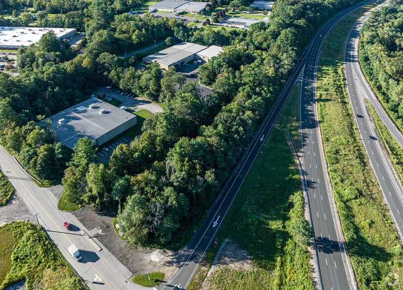 More Photos Of 299 Industrial Ln, Torrington Distribution For Lease