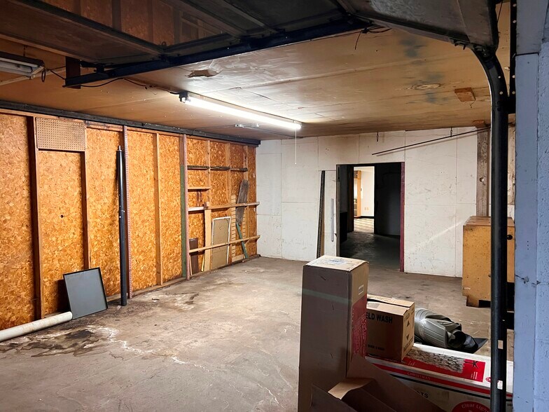 More Photos Of 22 Washington St, Brainerd Auto Dealership For Sale