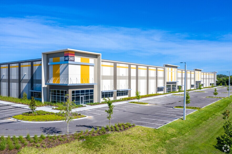 More Photos Of 3467 Wd Judge Dr, Orlando Warehouse For Lease