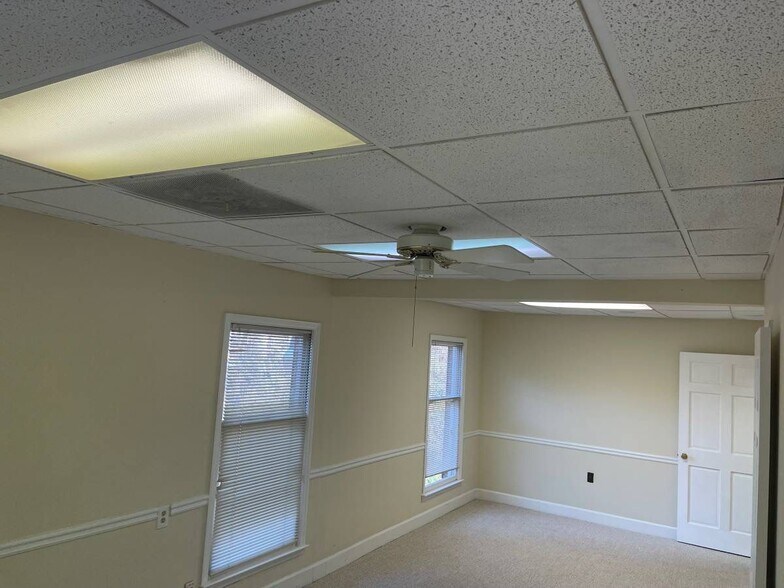 More Photos Of 724-734 Holcomb Bridge Rd, Norcross Loft Creative Space For Sale