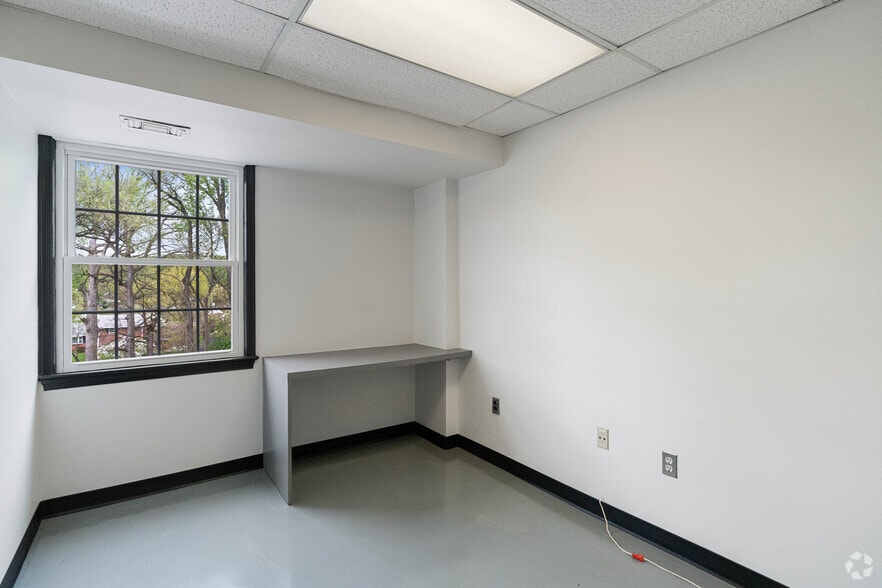 More Photos Of 4701 Randolph Rd, Rockville Medical For Lease