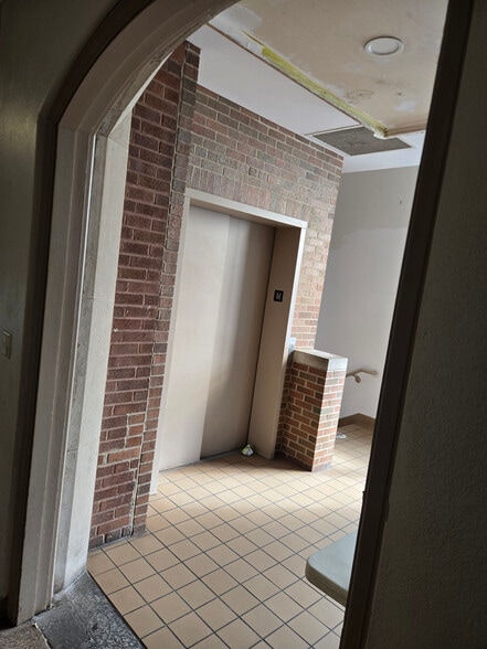 More Photos Of 697 13th Ave NE, Minneapolis Religious Facility For Sale