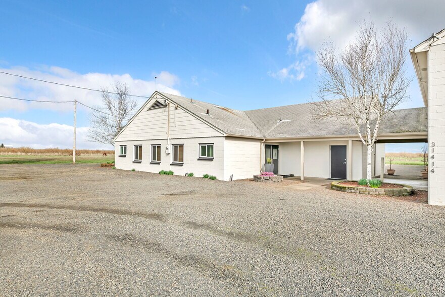 More Photos Of 31414 Harris Dr, Harrisburg Lodge Meeting Hall For Sale