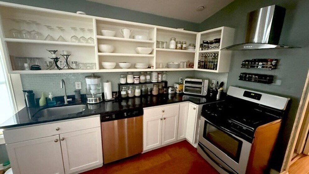 More Photos Of 1923 E 6th Ave, Tampa Office For Sale