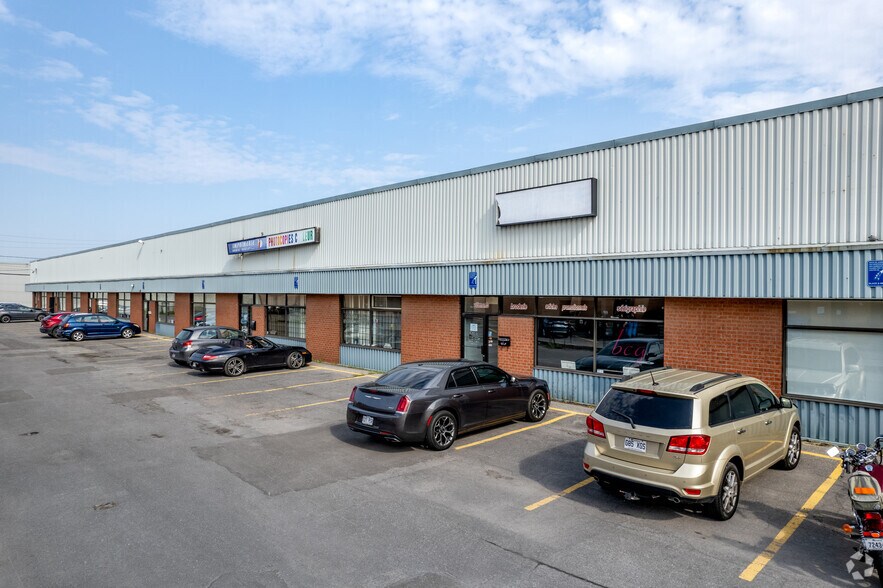 More Photos Of 151 Boul De Mortagne, Boucherville Flex For Lease