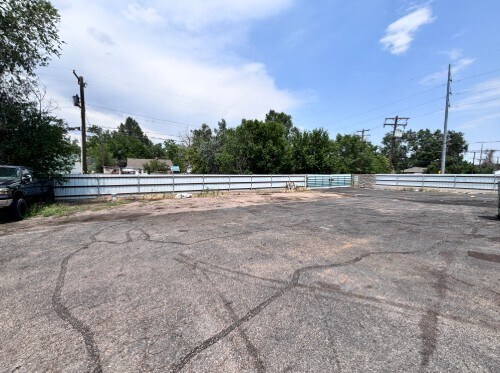 More Photos Of 2409 W 10th St, Greeley Auto Repair For Lease