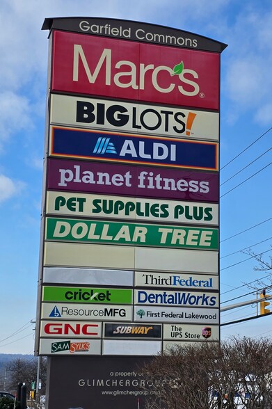 More Photos Of 12532-12782 Rockside Rd, Garfield Heights Unknown For Lease