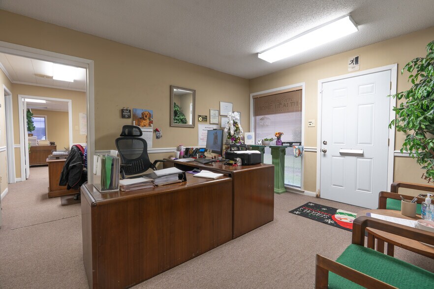 More Photos Of 1859 Avenue of America, Monroe Serviced Offices For Sale
