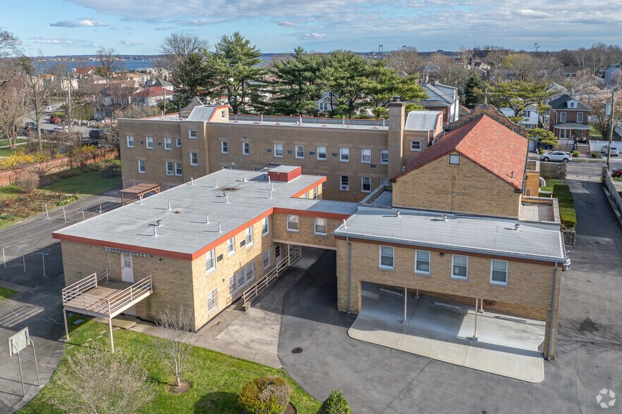 More Photos Of 3305 Country Club Rd, Bronx Specialty For Sale