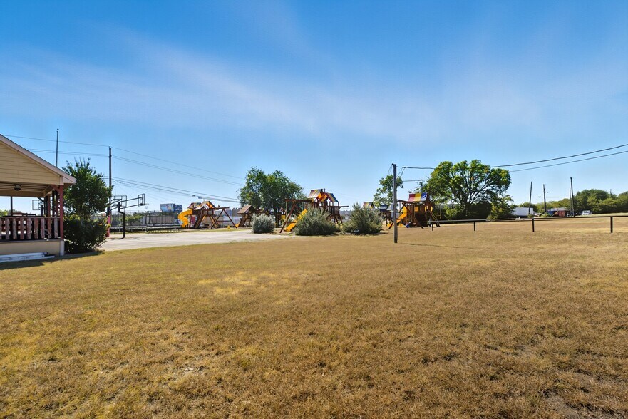 More Photos Of 15524 N Interstate 35, Austin Land For Sale