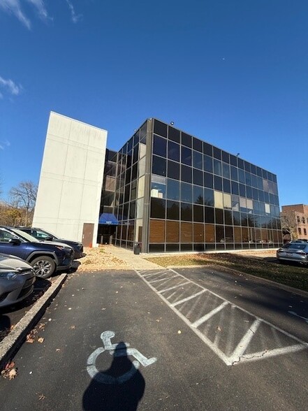 Primary Photo Of 1077 Rydal Rd, Rydal Office For Lease