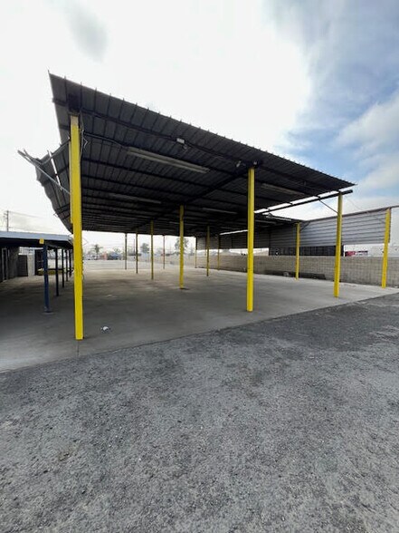 More Photos Of 15082 Valley Blvd, Fontana Land For Lease