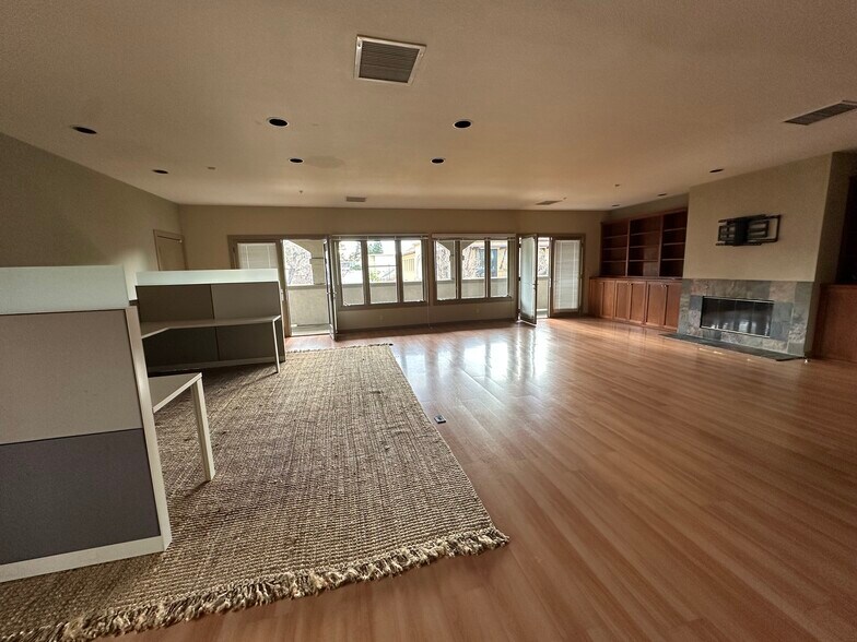 More Photos Of 1800 El Camino Real, Menlo Park Office For Sale