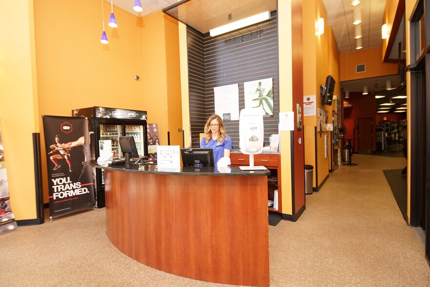 More Photos Of 140 Eglin Pky SE, Fort Walton Beach Health Club For Sale