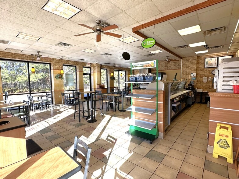More Photos Of 2235 Jesse Jewell Pky NE, Gainesville Fast Food For Lease