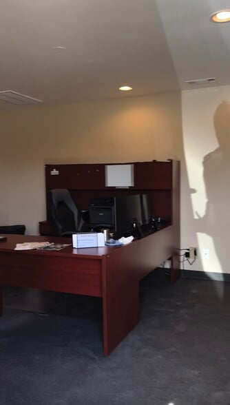 More Photos Of 510 Industrial Dr, Rockmart Warehouse For Lease