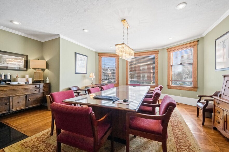 More Photos Of 1337 Virginia St, Charleston Office For Sale