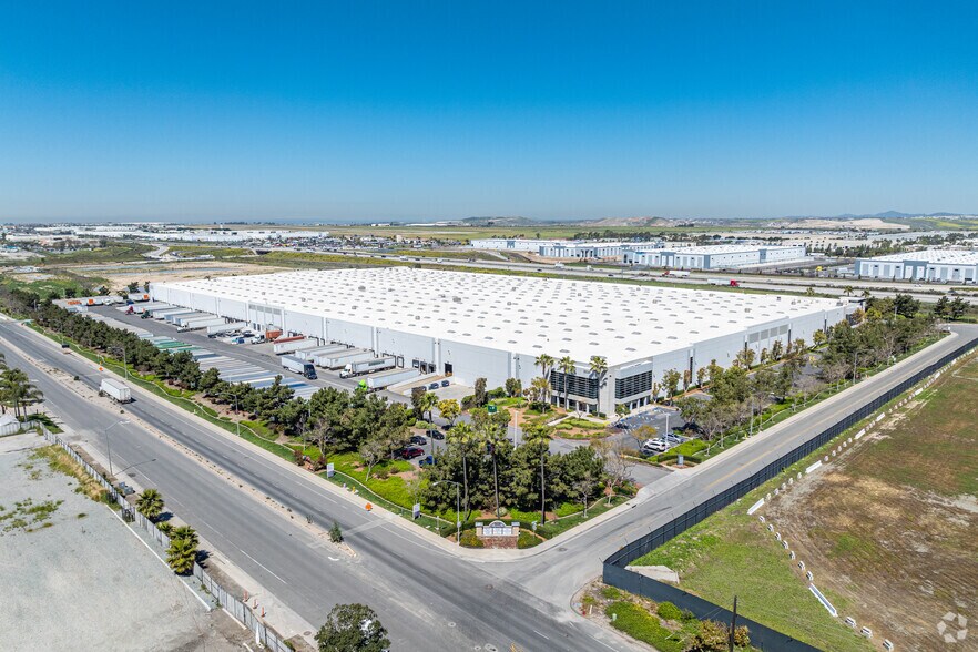 More Photos Of 2020 Piper Ranch Rd, San Diego Distribution For Lease