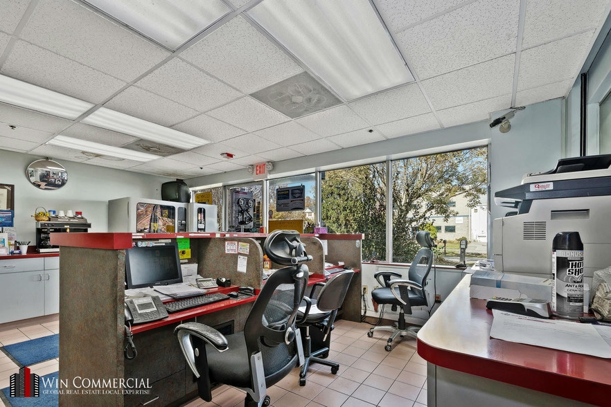 More Photos Of 3521 Whiskey Bottom Rd, Laurel Auto Repair For Sale