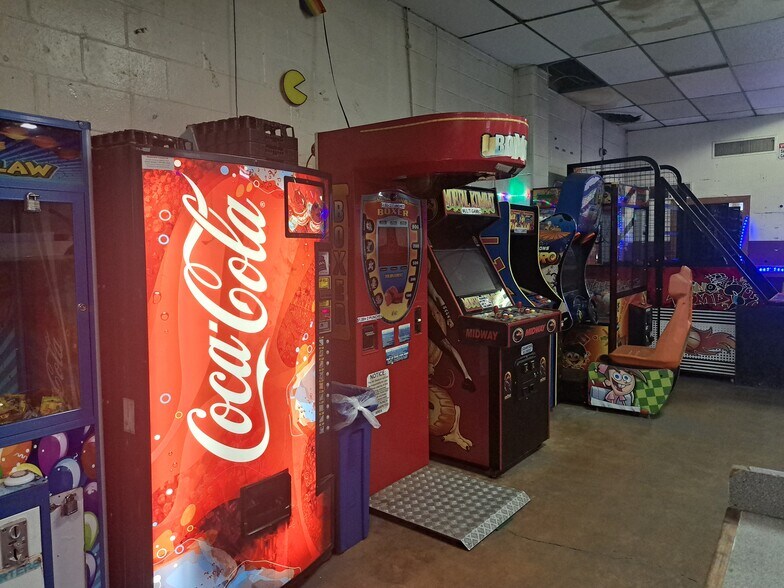 More Photos Of 120 E Catalan St, Saint Louis Skating Rink For Sale