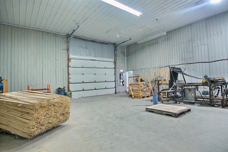 More Photos Of 200 Rue Michel-Lainé, Sherbrooke Industrial For Lease