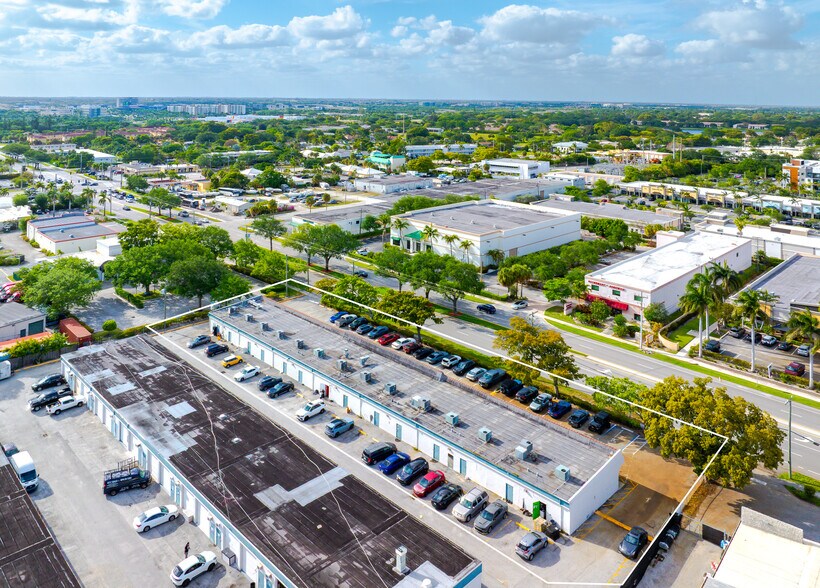 More Photos Of 130 NW 20th St, Boca Raton Unknown For Lease