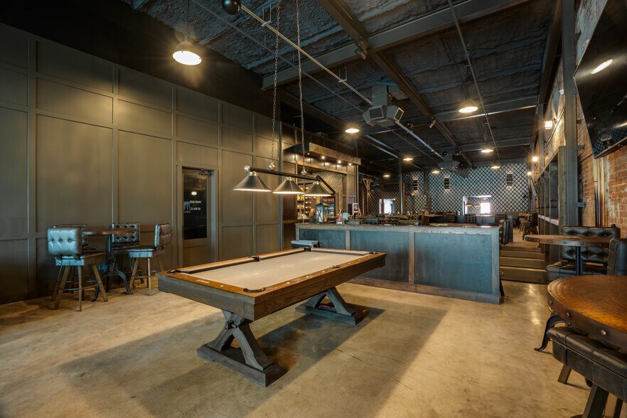 More Photos Of 809 Ohio Ave, Wichita Falls Bar For Sale