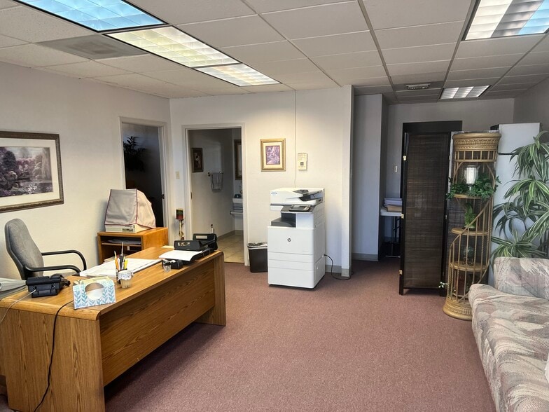 More Photos Of 9398 Viscount Blvd, El Paso Medical For Sale