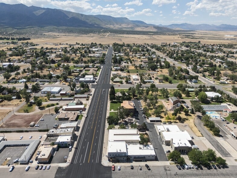 More Photos Of 10 S Main St, Fillmore Restaurant For Sale