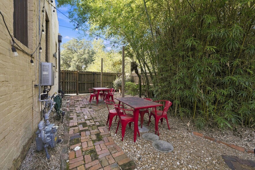 More Photos Of 1602-1608 Walnut St, Jacksonville Restaurant For Sale