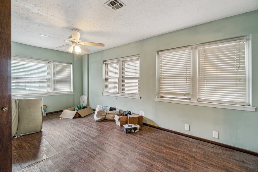 More Photos Of 740 Deans Row Ave, Norman Apartments For Sale