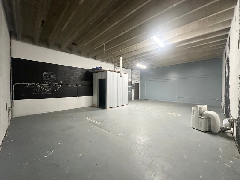 More Photos Of 1211 Okeechobee Rd, West Palm Beach Flex For Lease