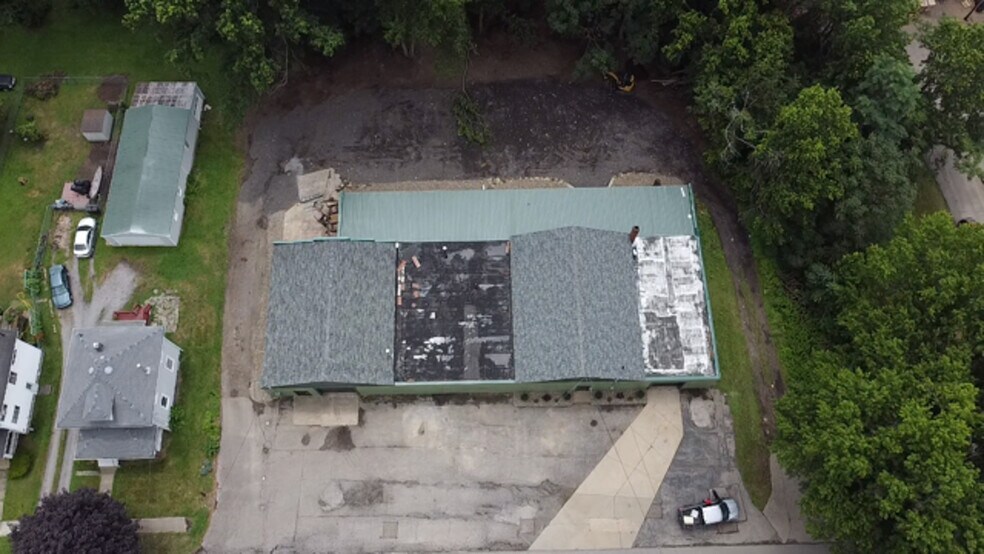 More Photos Of 453 E Euclid St, Salem Industrial For Sale